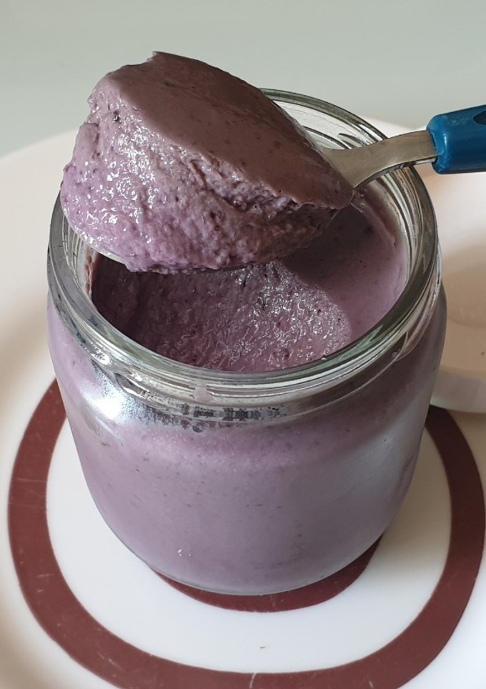 Una foto de Petit suisse con arándanos (en Thermomix)