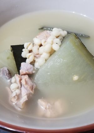 A picture of Winter Melon Semen Coicis Soup 冬瓜薏米湯.