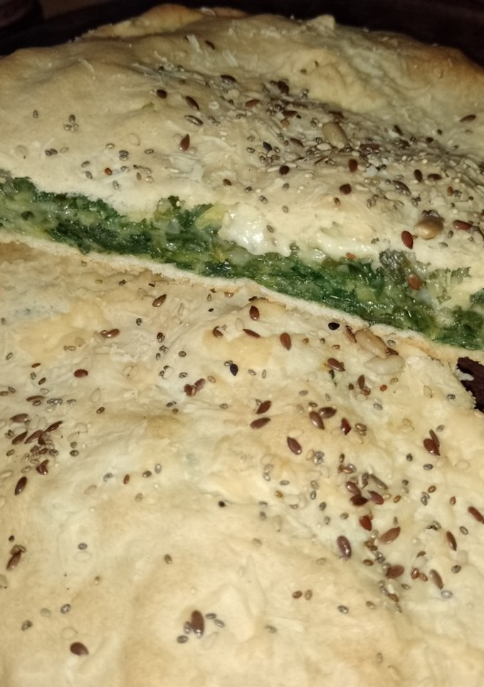 Una foto de Tarta de acelga en crudo Super fácil 🥬🥬🥬🥬🫑🫑