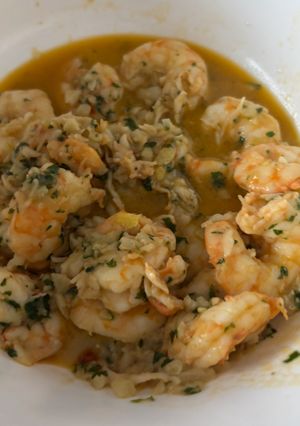 Una foto de Langostinos al ajillo con limón Thermomix Tm31, Tm5, Tm6 y tm7
