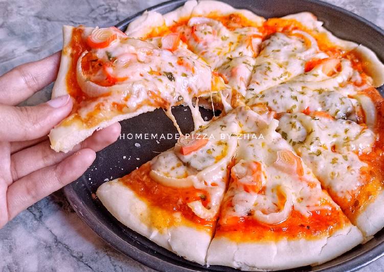 Bagaimana Membuat Homemade Seafood Pizza yang Enak Banget