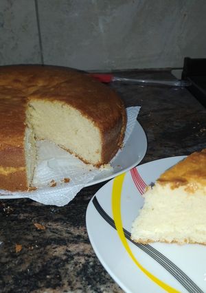Una foto de Bizcochuelo / Queque de limón súper húmedo y esponjoso