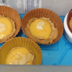 A picture of Custard crumble biscuits.
