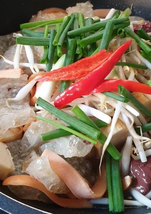 รูปของ ผัดหนังหมูใส่เลือดหมู