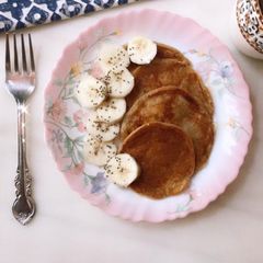Banana oats pancakes A picture of Banana oats pancakes.