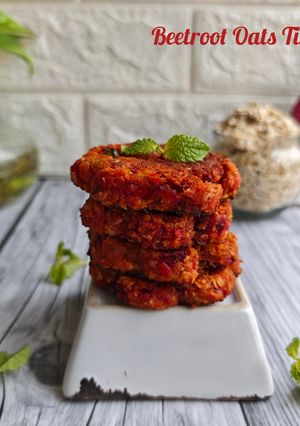 A picture of Beetroot Oats Tikki.