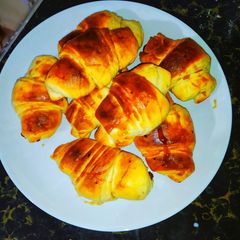 A picture of Croissant 🥐.
