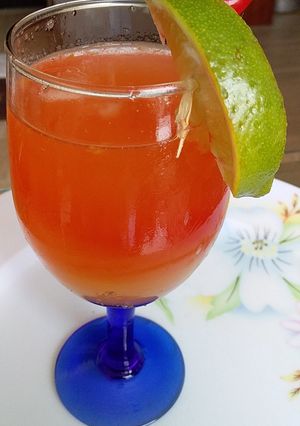 Una foto de Cóctel Tricolor