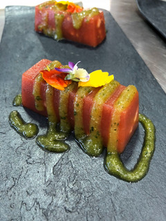 Una foto de Terrine de tomate confitado con queso de Cabra al pesto