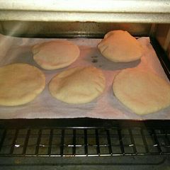 Pita bread A picture of Pita bread.
