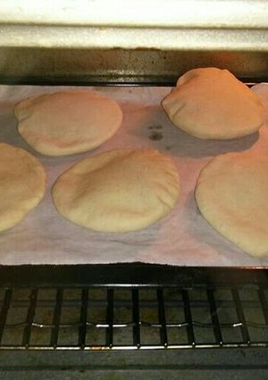A picture of Pita bread.
