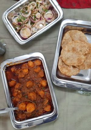 A picture of Dum aloo.