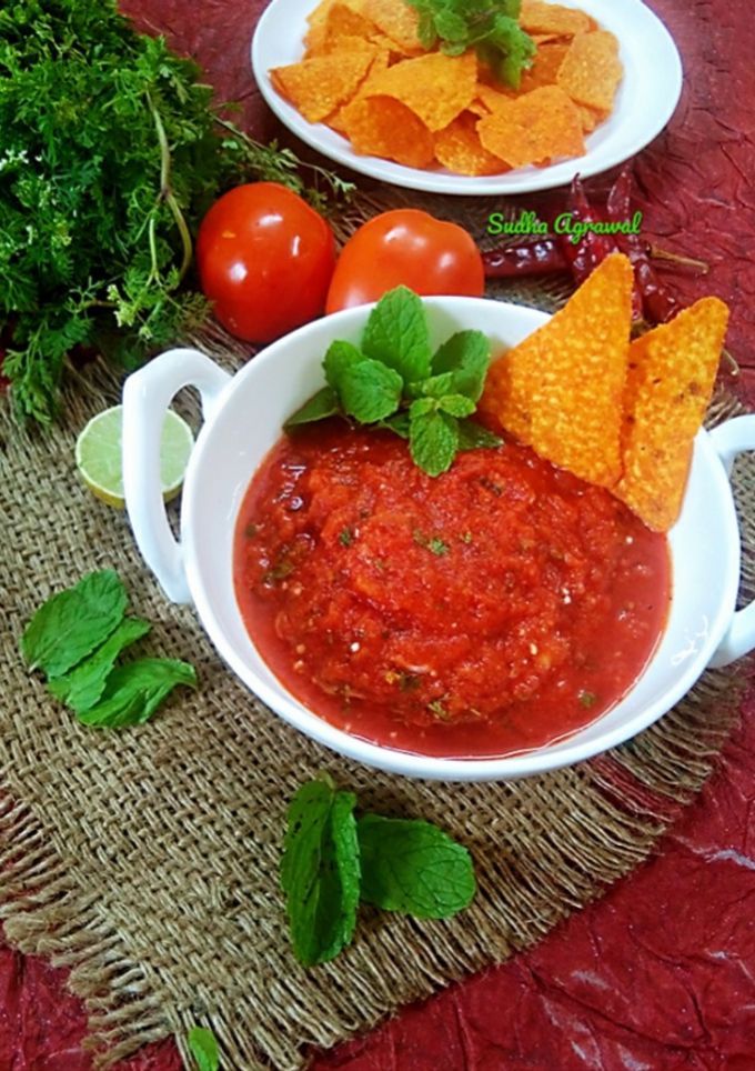मैक्सिकन टोमाटो गार्लिक सालसा (Mexican tomato garlic Salsa) रेसिपी मुख्य फोटो