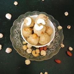 A picture of Healthy makhana dry fruit ladoo.