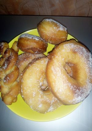 A picture of Yummy doughnuts.