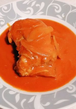 Una foto de Tesmole con pollo