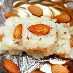 A picture of Coconut burfi.