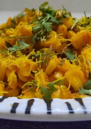 મકાઈ નો ચેવડો (Makai Chevdo Recipe In Gujarati) રેસીપી મુખ્ય ફોટો
