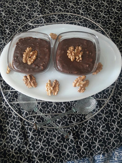 ચોકલેટ વોલનટ ફજ (Chocolate Walnut Fudge Recipe In Gujarati) રેસીપી મુખ્ય ફોટો