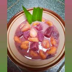 รูปของ Kolak Ungu (Kolak Pisang & Tela/Ubi Ungu) 🍌🍠