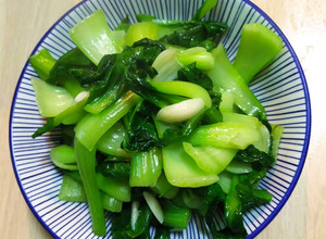 快炒蒜蓉青江菜 的食譜成品照片