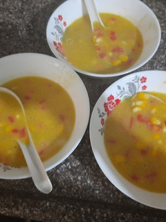 સ્વીટ કોર્ન સુપ (Sweet Corn Soup Recipe In Gujarati) રેસીપી મુખ્ય ફોટો