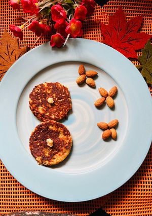 A picture of Banana Almond pan cake.