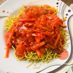 A picture of American chop suey.