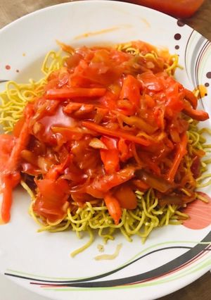 A picture of American chop suey.