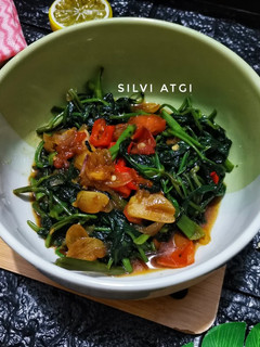 Foto resep Tumis Kangkung Saos Tiram Ala Resto