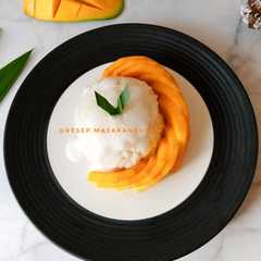 A picture of Manggo Sticky Rice /Mangga ketan.