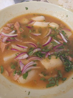 Una foto de Encebollado estilo ecuatoriano