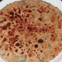 A picture of Methi parantha.