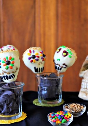 Una foto de Peras Calaveras de Chocolate