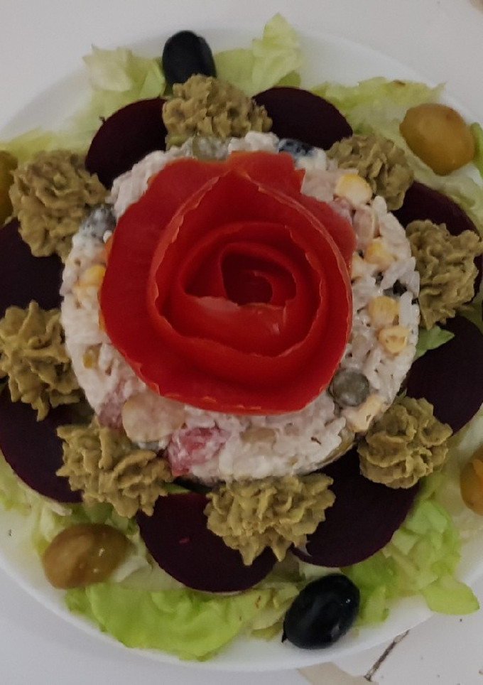 Una foto de Ensalada con arroz