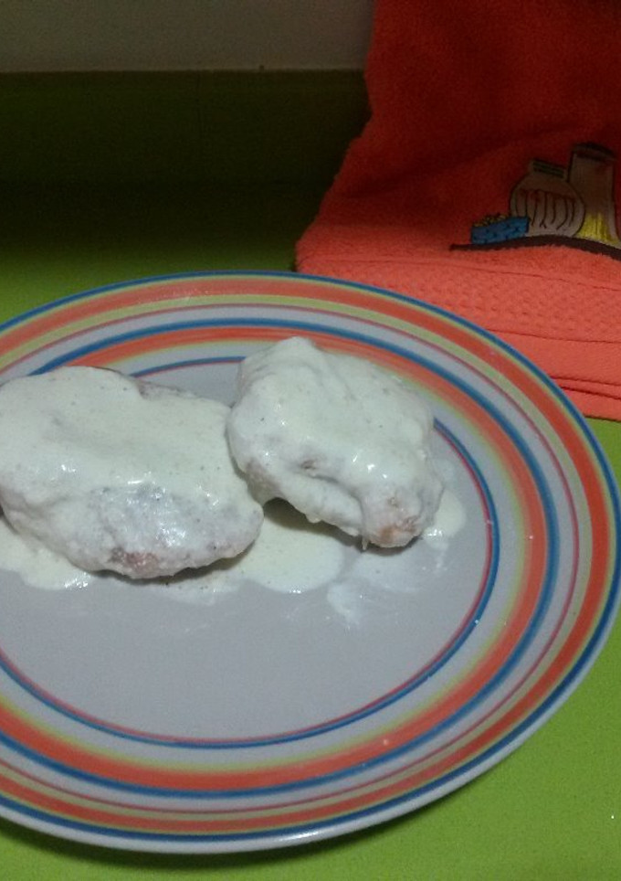 Una foto de Escalopines de pollo rellenos al cabrales con thermomix
