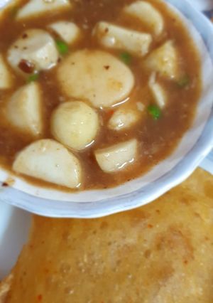A picture of Imli wali arbi and masala puri.