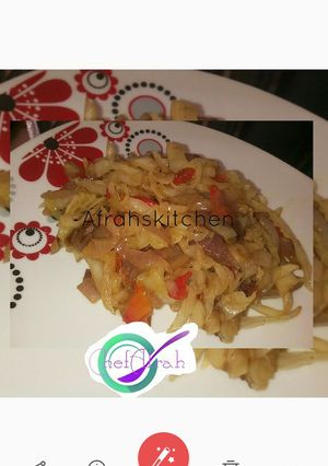 A picture of Cabbage sauce.