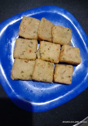 A picture of Sooji masala bites.