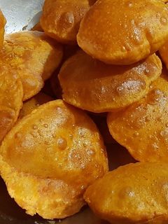 પૂરી બટેટાનું શાક રસ(puri batak nu saak in Gujarati) રેસીપી મુખ્ય ફોટો