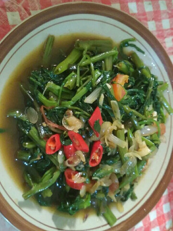 Bagaimana Membuat Tumis kangkung saus tiram, Lezat