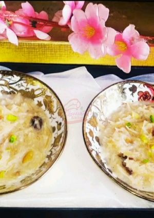 शिरखुरमा/शेवयी खीर (sheer khurma kheer recipe in marathi) रेसिपी चे मुख्य फोटो 