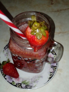 Una foto de Licuado de frutillas