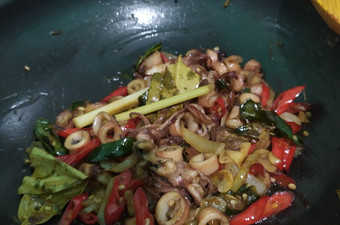 Cara Gampang Menyiapkan Tumis cumi asin Menu Enak Dan Mudah Dibuat