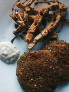 Una foto de Hamburguesas veganas con berenjena en tempura