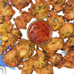 A picture of Spring onion fritters.
