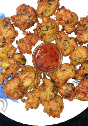 A picture of Spring onion fritters.