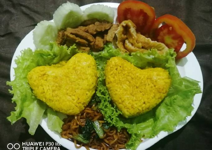 Bagaimana Menyiapkan Nasi kuning rice cooker yang Menggugah Selera