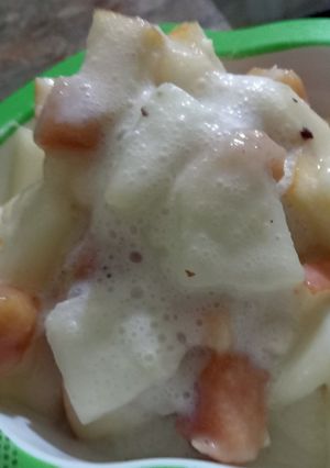 A picture of Banana shake fruit chat😋.