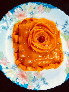 A picture of Glaze Mango Cake.